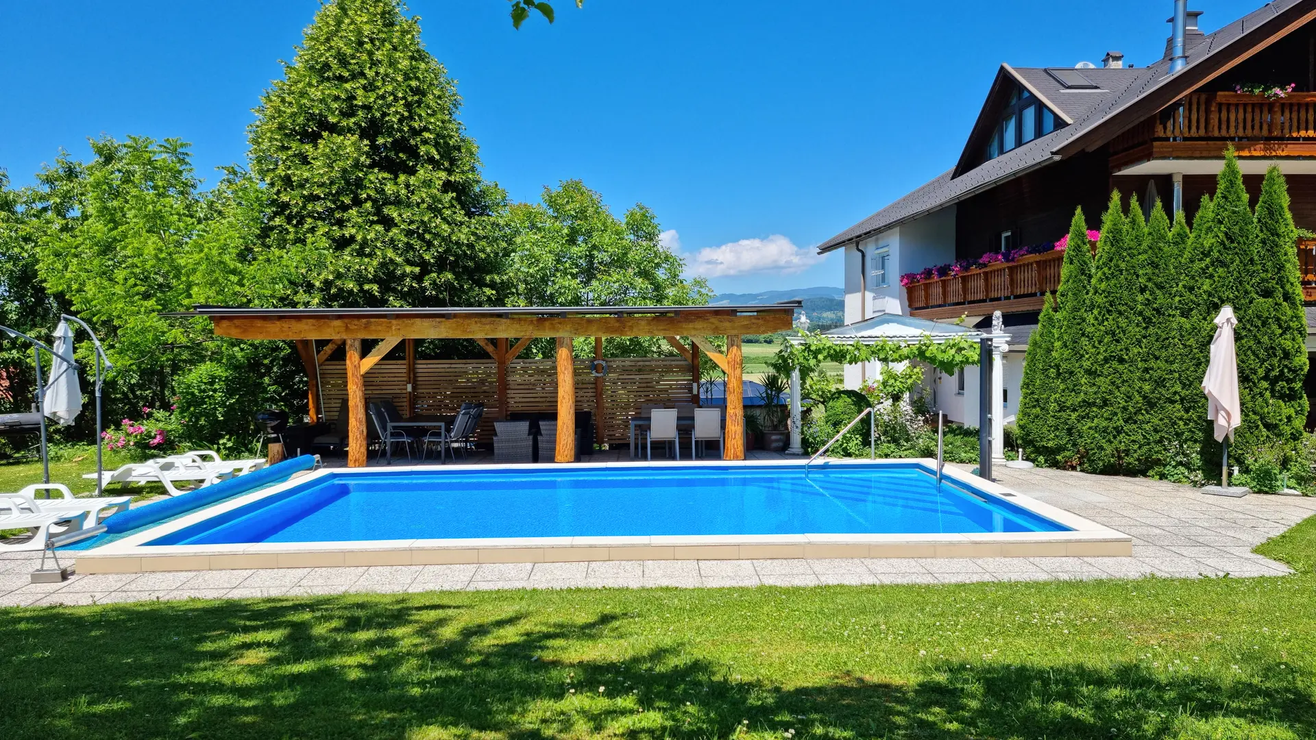 Apartments Presslauer-Mori – Pool und Garten am Klopeiner See